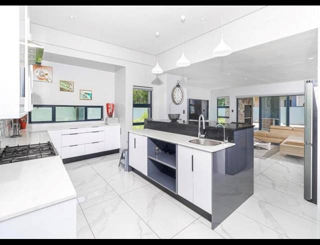 6 BEDROOM HOUSE FOR SALE IN ZWARTKOP GOLF ESTATE